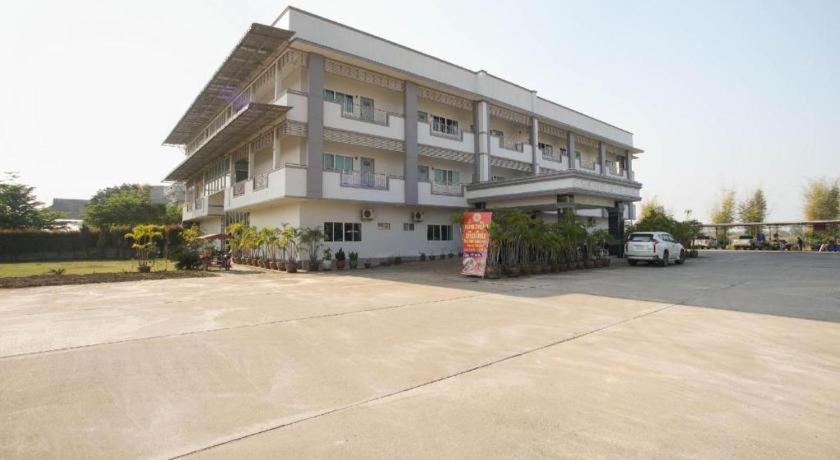 Oyo 75394 Sakthong Grand Hotel Chiang Khong Exterior photo