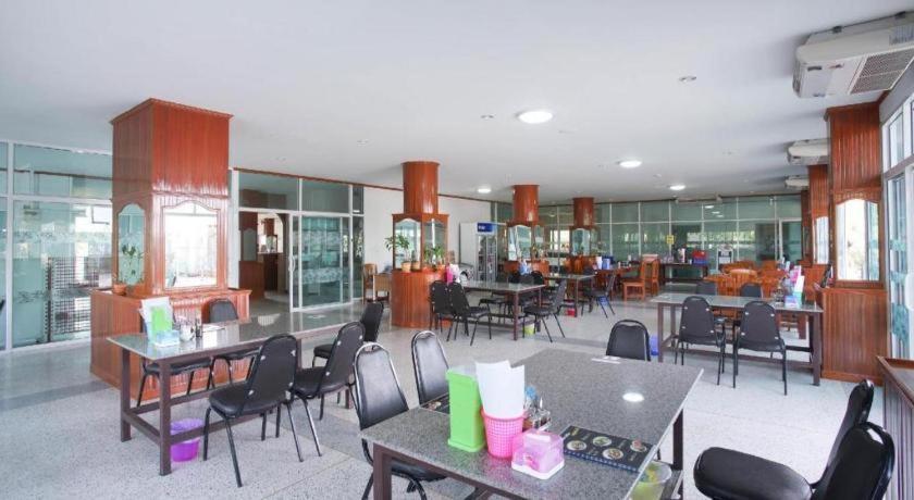 Oyo 75394 Sakthong Grand Hotel Chiang Khong Exterior photo